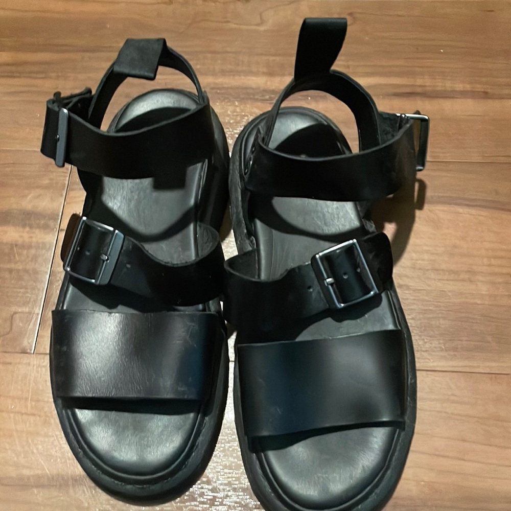 Doc marten sandals